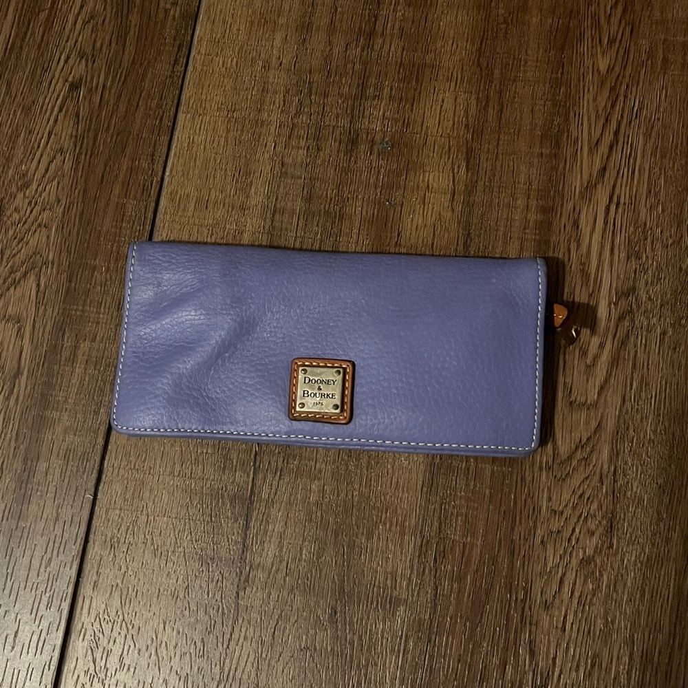 Dooney and Bourke wallet